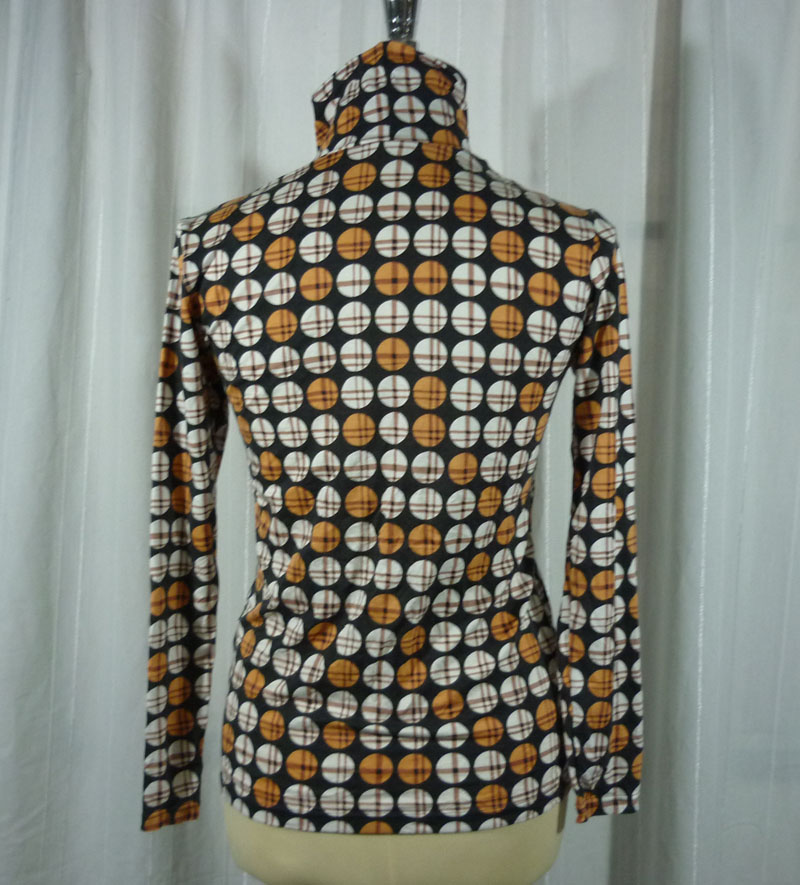 เสื้อฮีทเทคหญิง Uniqlo heattech รุ่น Orla Kiely Sz M