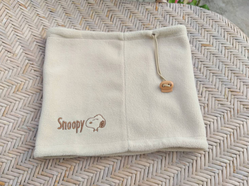 ปลอกคอกันหนาว Neck warmer ผ้าฟลีซ Snoopy ลิขสิทธิ์แท้