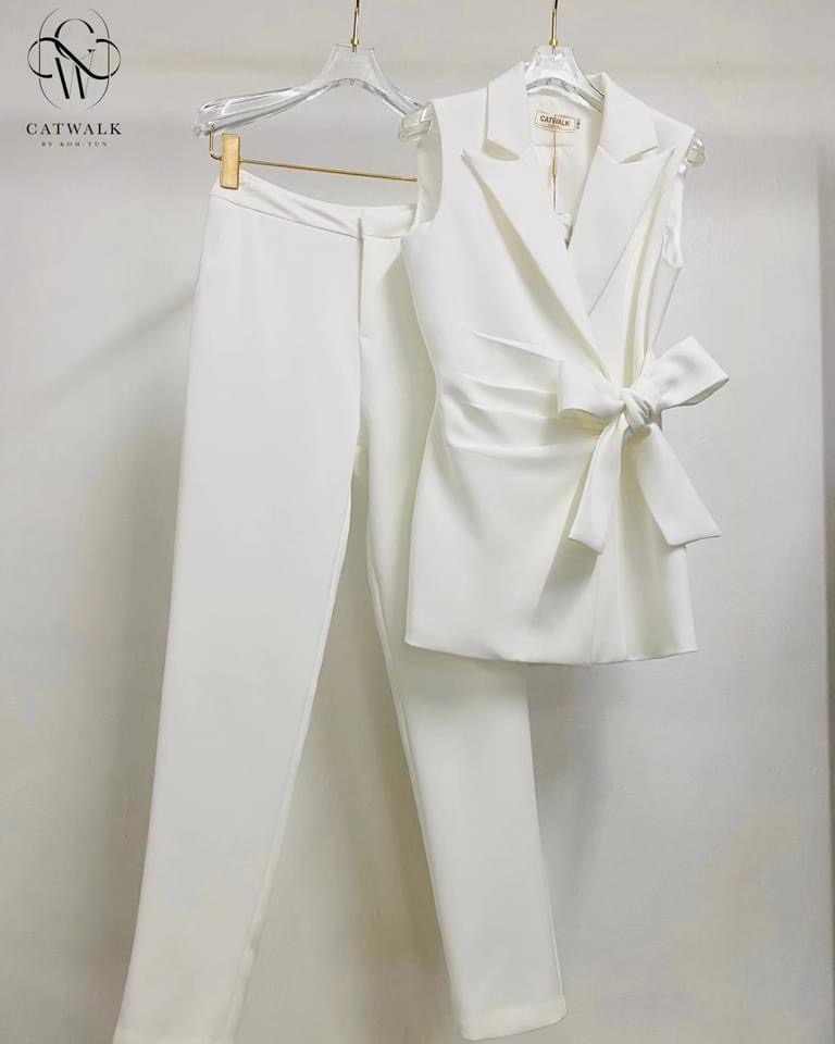 เซตเสื้อสูทแขนกุดผูกโบว์เอว +กางเกงขากระบอกเล็ก เนื้อผ้าสวย เนื้อนุ่มใส่สบาย สินค้าคุณภาพ (พร้อมส่ง)