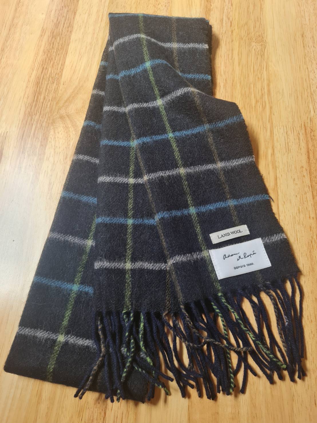 ผ้าพันคอ Wool Adam et rope ติดลบได้ (ของใหม่)