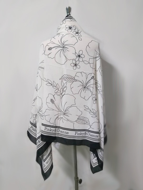 ผ้าคลุมไหล่ ผ้าผูกคอ pinky&dianne (ของใหม่)