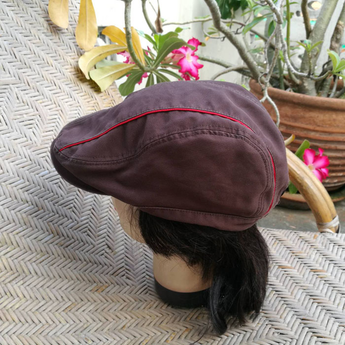 หมวกติงลี่ หมวกแฟล็ตแค็ป สีน้ำตาลไหม้ สวยค่ะ