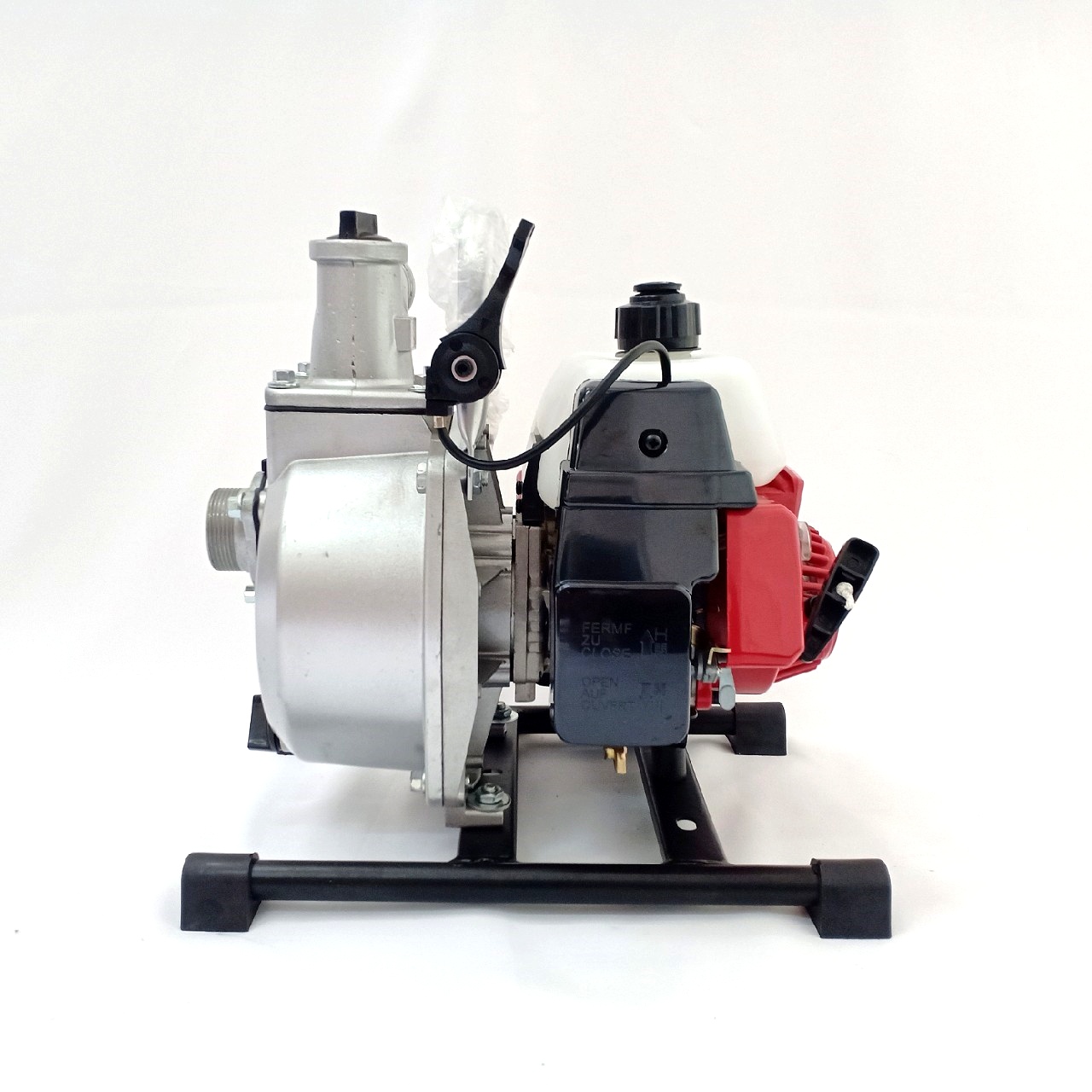 ปั๊มน้ำชนเครื่อง skyline 1.5 นิ้ว ส่งฟรี