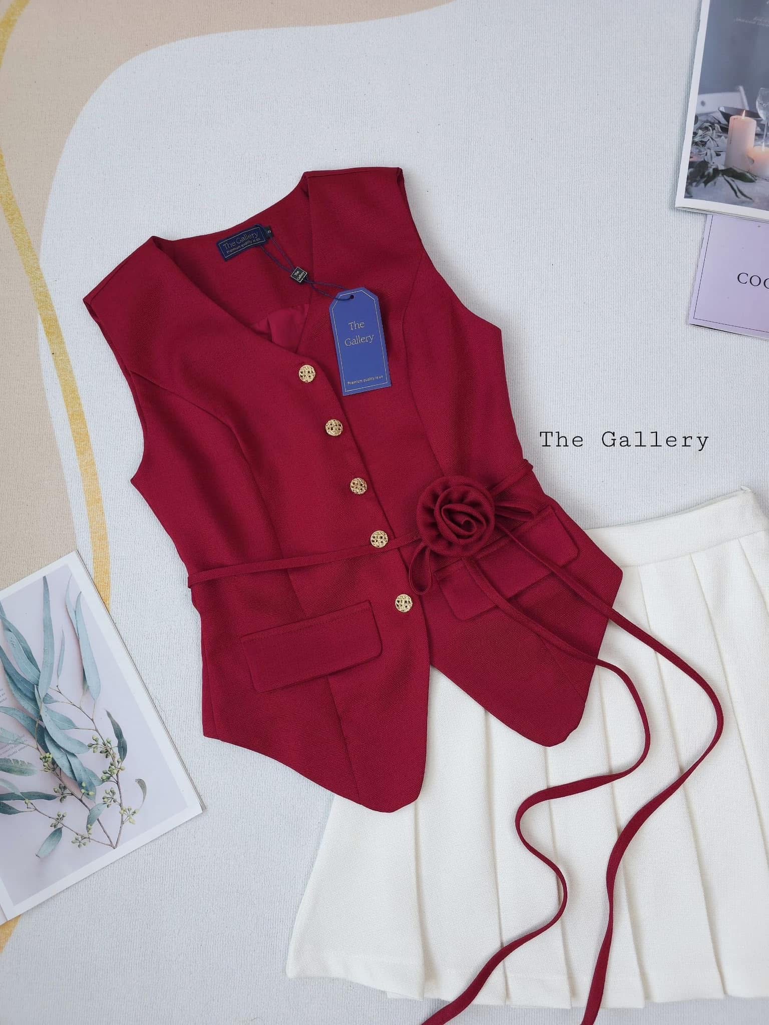 ชุดset3ชิ้น พร้อมเข็มขัดดอกไม้ใส่ได้2แบบเลย เสื้อและกระโปรงจะมีซับด้านในเป็นกางเกงค่ะ ใส่สบาย : สินค้าคุณภาพ (พร้อมส่ง)