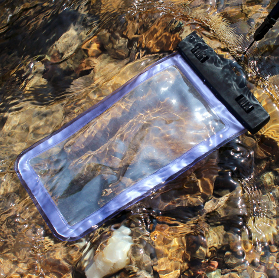 สุดคุ้ม ซองกันน้ำมือถือคุณภาพดี ป้องกันสิ่งสกปรก อยู่ในน้ำยังทัชสกรีน ถ่ายรูป หรือวิดีโอได้ชัดเจน ผลิตจาก PVC ใส ใส่มือถือได้ทุกขนาด มีสายห้อยคอ