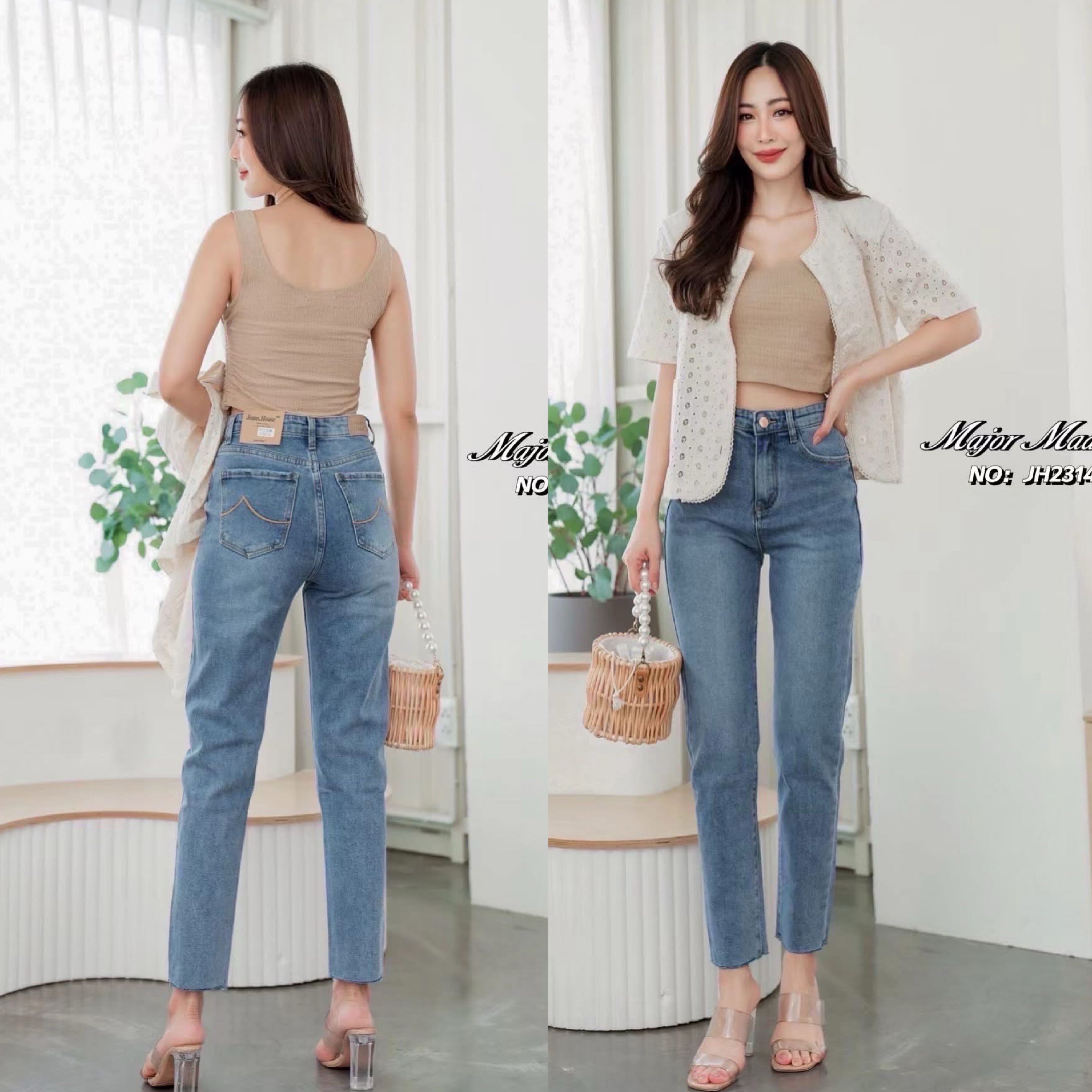 กางเกงยีนส์ทรงboyfriend （เป็นเนื้อยีนส์ยืดนะคะ) ผ้าสวยมาก หนานิ่มใส่สบายสุดๆ เอวสูงงงง ช่วงกระเป๋าหลังปักลูกเล่น2ข้างเก๋ๆ ใส่สบาย : สินค้าคุณภาพ (พร้อมส่ง)