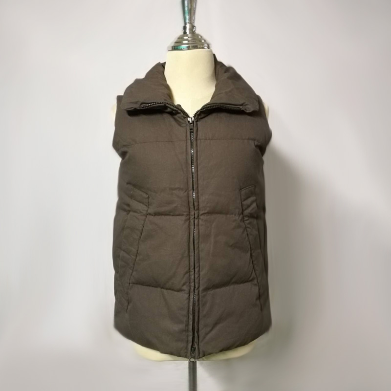 เสื้อกั๊กขนเป็ด CLUB MONACO หนาอุ่นถึงติดลบ