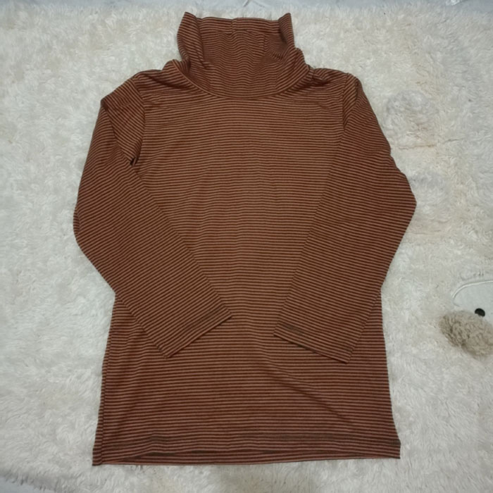 เสื้อฮีทเทคเด็ก ลายน้ำตาล Uniqlo Sz100