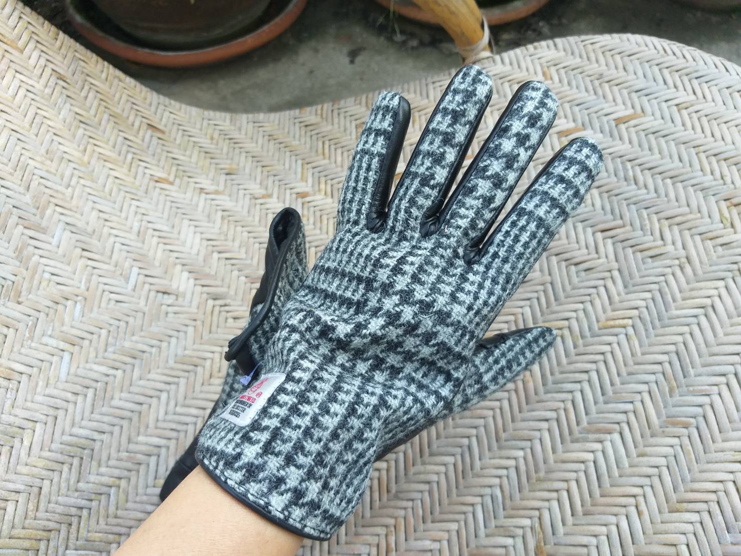ถุงมือขนสัตว์ HARRIS TWEED (ของใหม่)