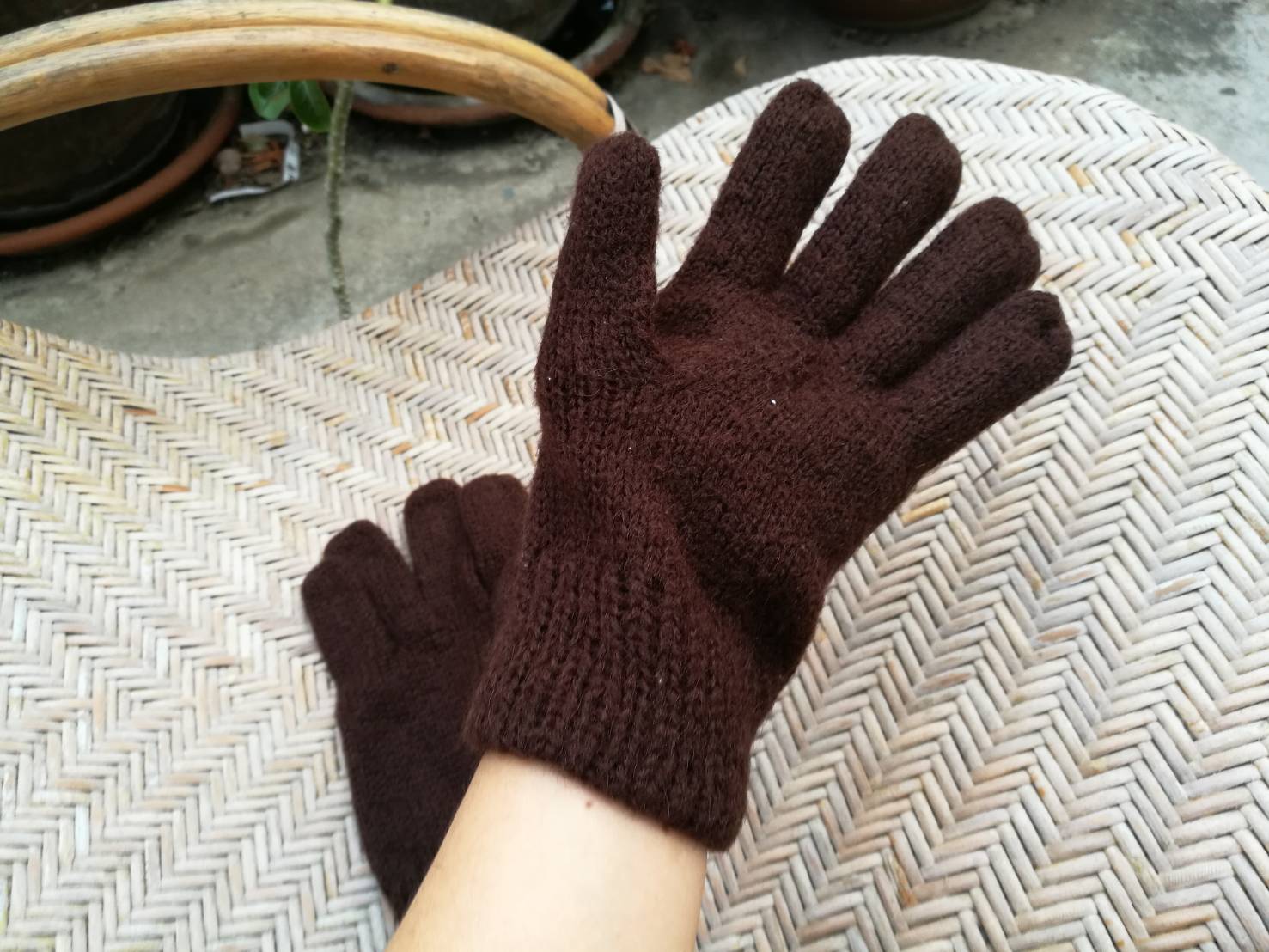 ถุงมือไหมพรมขนสัตว์ (ของใหม่)