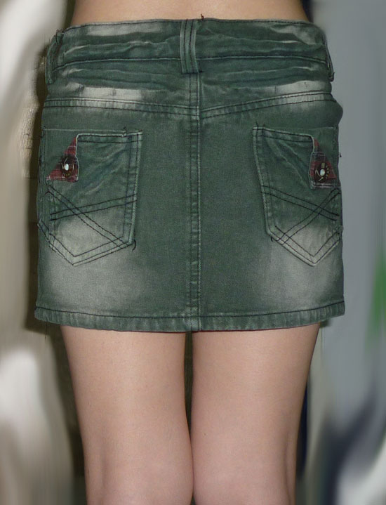 กระโปรงยีนส์ฟอกซีดริ้ว สวยเก๋ค่ะ 32-34-10