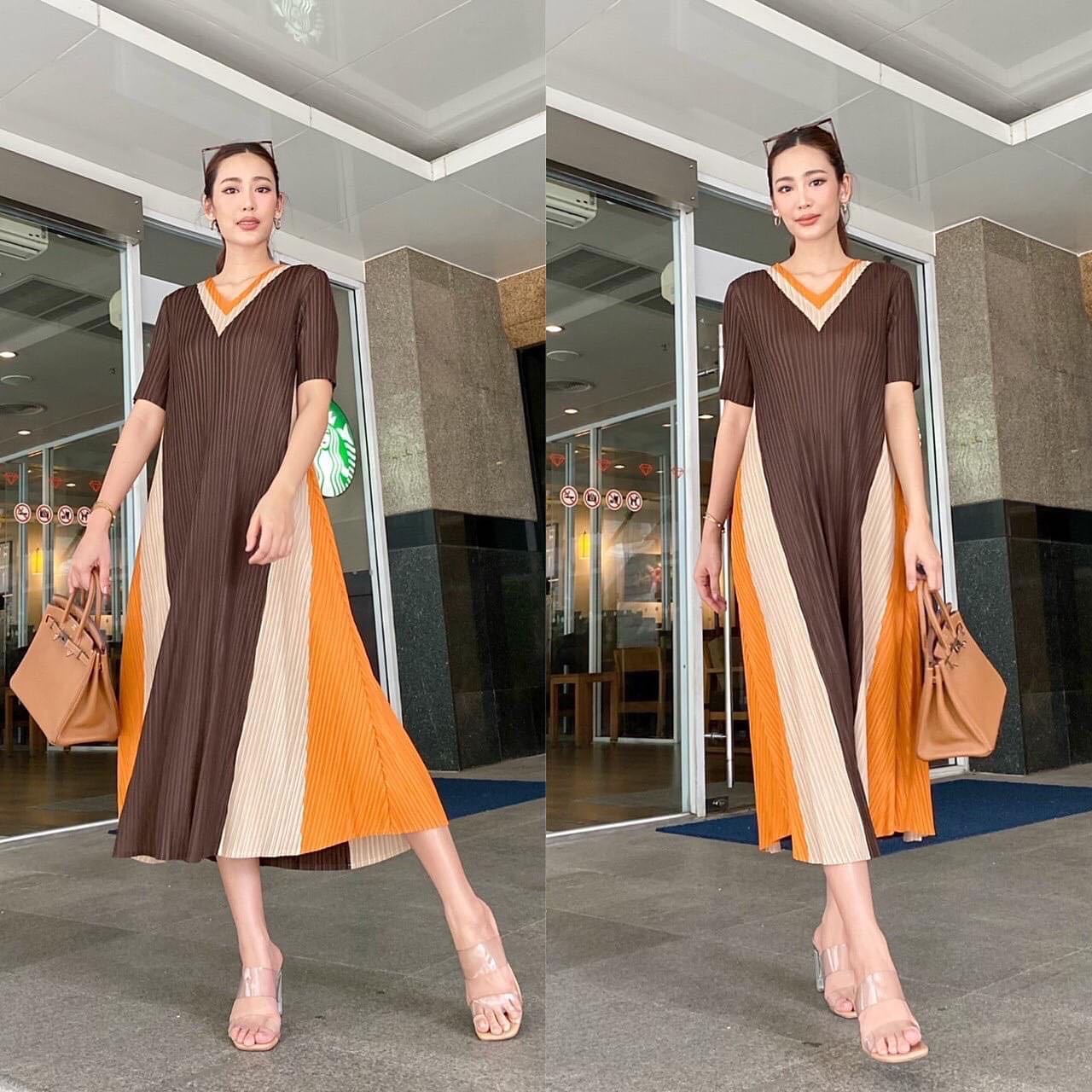 เดรสอัดพลีท ทรงปล่อย ตัวยาว งานสวย Premium 👍🏻 แพตเทิร์นคอวี V แขน 3 ส่วน สินค้าคุณภาพ (พร้อมส่ง)