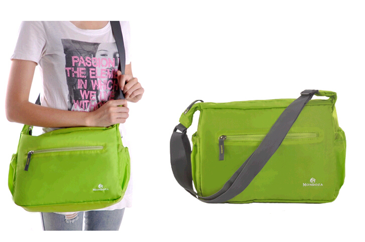 กระเป๋าสะพายพับเก็บได้ ผลิตจากไนล่อนกันน้ำคุณภาพดี พกพาสะดวก คุ้มค่า มีให้เลือก 7 สี