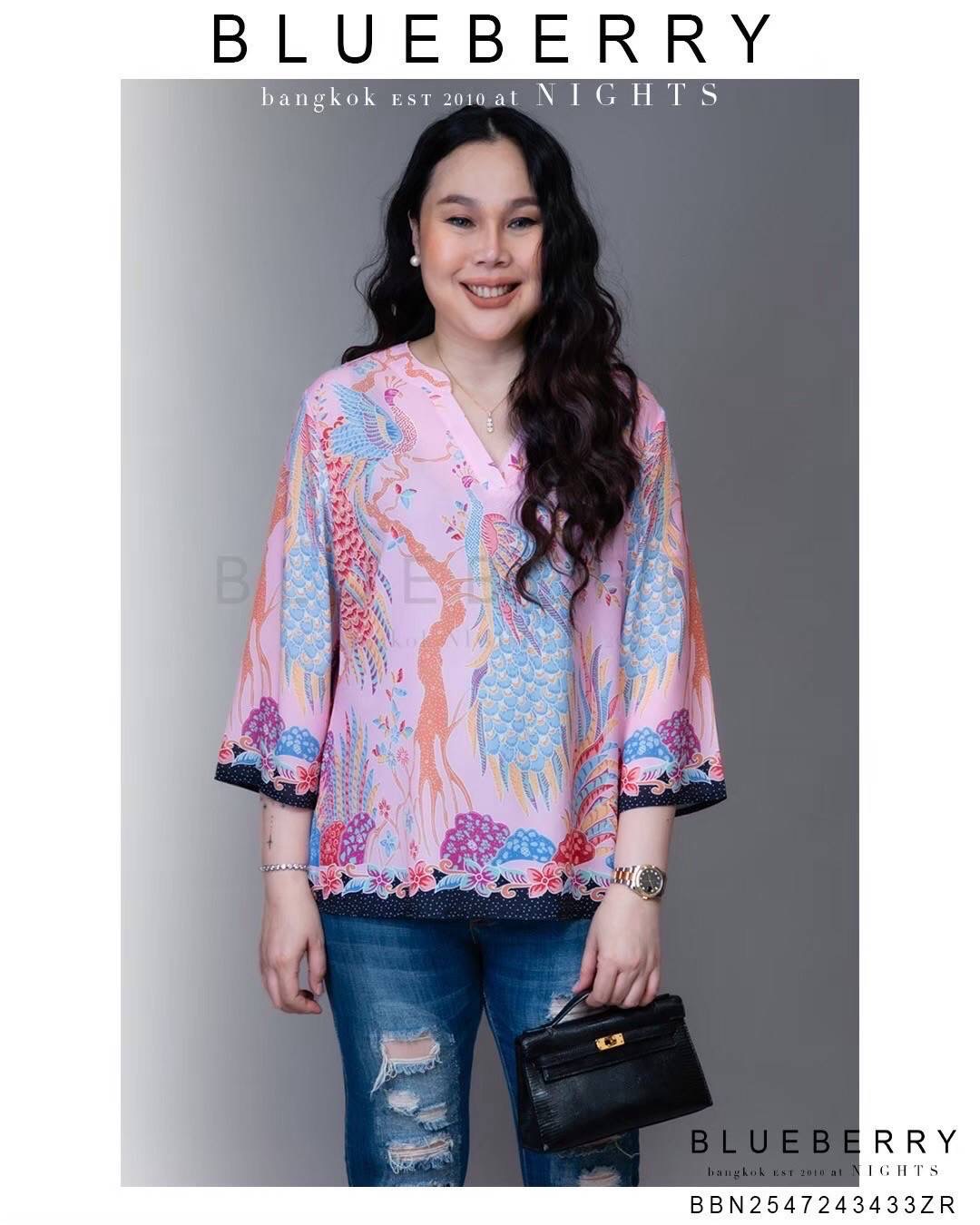 เสื้อเชิ้ต พรีเมี่ยมทีเชิ้ตคอวี ใส่สบายสวยสุดหรู พิมพ์ลายแบรนด์เนม ใส่สบาย : สินค้าคุณภาพ (พร้อมส่ง)