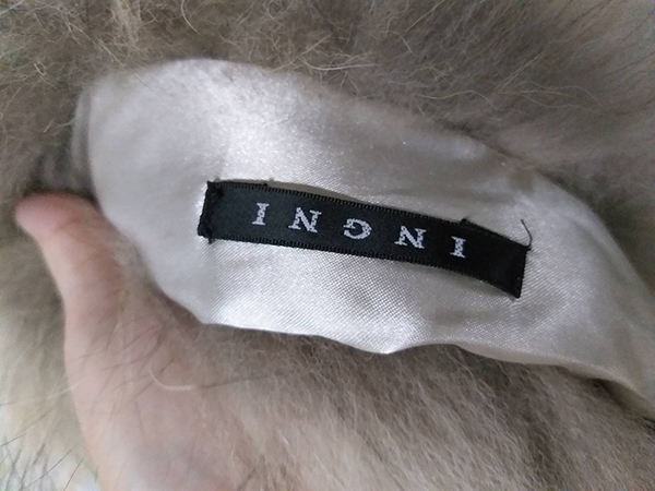 ผ้าพันคอ INGNI ขนเฟอร์แรคคูนแท้ ขนฟูอวบแน่น