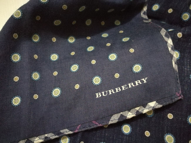 ผ้าเช็ดหน้าแบรนด์เนม BURRERRRY ผ้าเช็ดหน้าชาย