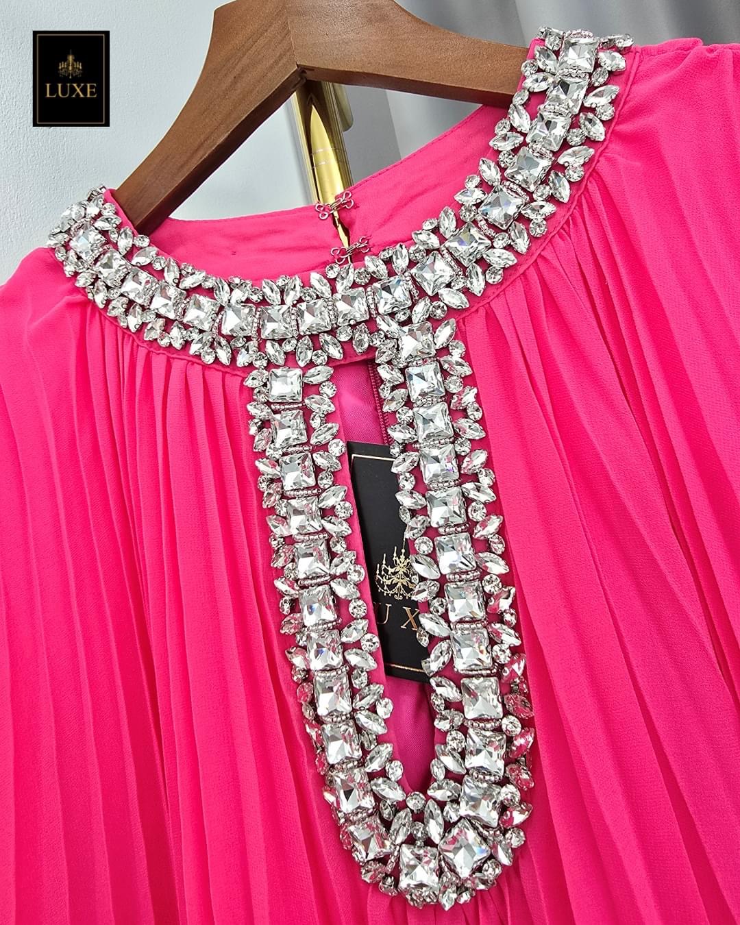 เดรสแขนยาว กระโปรงบานตัวปล่อย คัตติ้งประณีต กรุยกราย ใส่สบาย : สินค้าคุณภาพ (พร้อมส่ง)