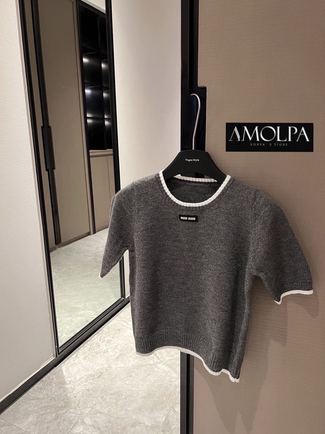 SET 3 PCS SKIRT MIU MIU KNIT งาน HIEND – TOP GRADE เสื้อคลุม+เสื้อแขนสั้น+กระโปรง งานส๊วยยม๊าก เนื้อไหมพรมแน่นสุดๆ ผ้าเกรดขั้นเทพ สวยสุดๆ ใส่สบาย : สินค้าคุณภาพ (พร้อมส่ง)