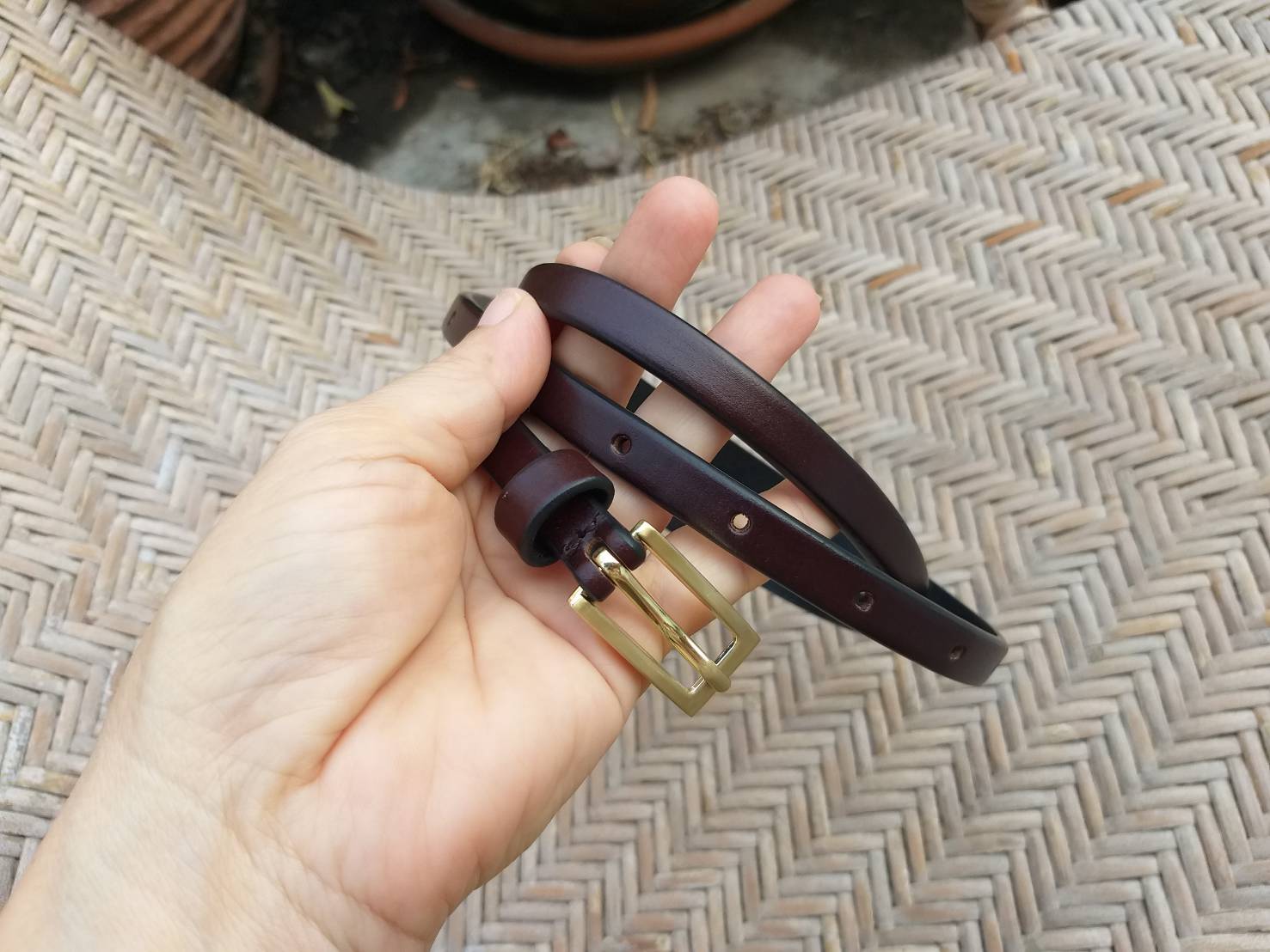 เข็มขัดหนังแท้สีน้ำตาล เส้นเล็กๆ น่ารักมาก