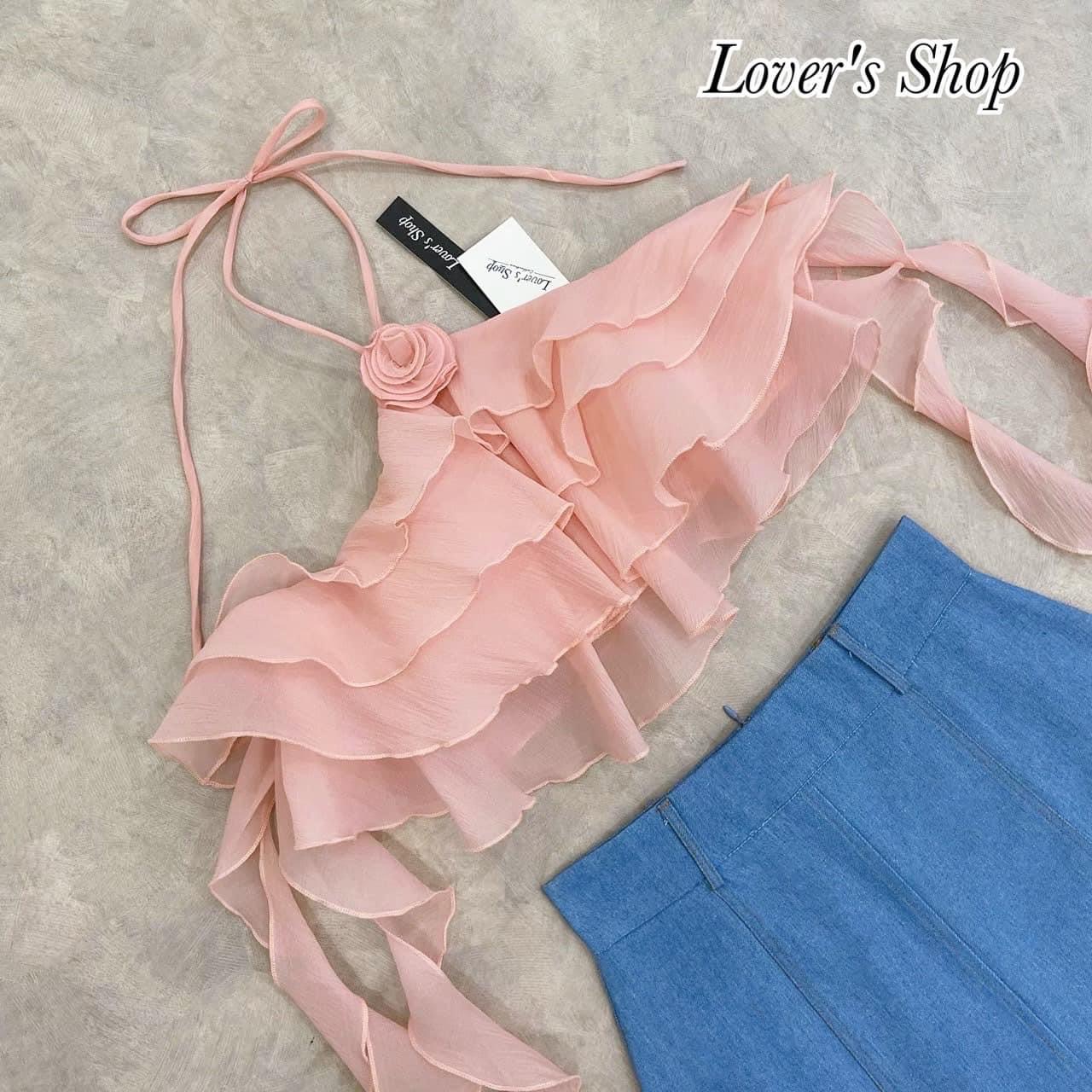 Set.2ชิ้น เสื้อเกาะอกค้องคอ เย็บระบายผ้าแก้ว งานซิบหลัง ตัวผ้าแก้วกุ้นขอบอย่างดี ไม่คันนะคะ มาพร้อมกระโปรงยีนส์ ซับด้านในเป็นกางเกงใส่ง่าย ไม่โป้ค่ะ ผ้ายีนส์หนากำลังดี ใส่สบาย : สินค้าคุณภาพ (พร้อมส่ง)