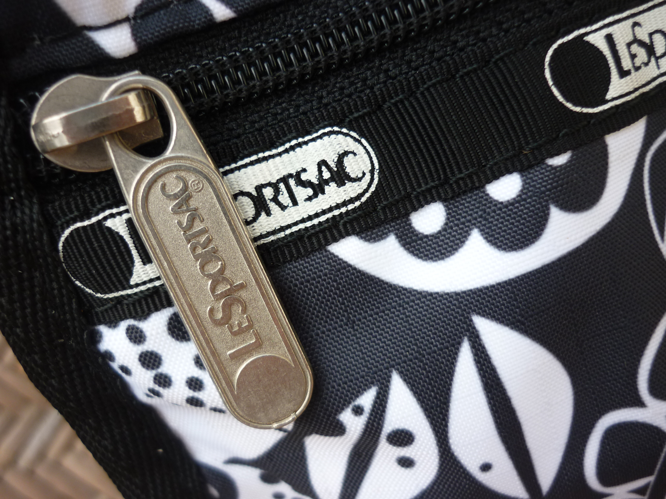 กระเป๋า Lesportsac CLASSIC HOBO /ของใหม่/