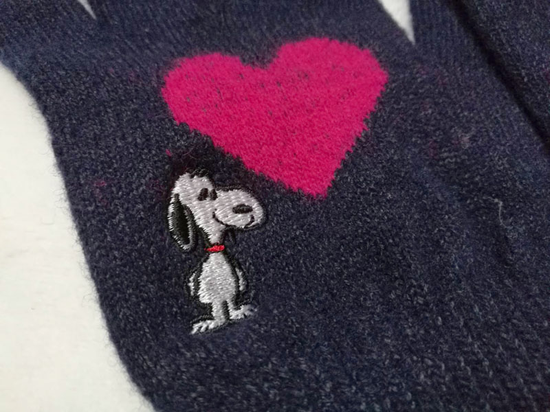 ถุงมือไหมพรม SNOOPY ลิขสิทธิ์แท้ (ของใหม่)