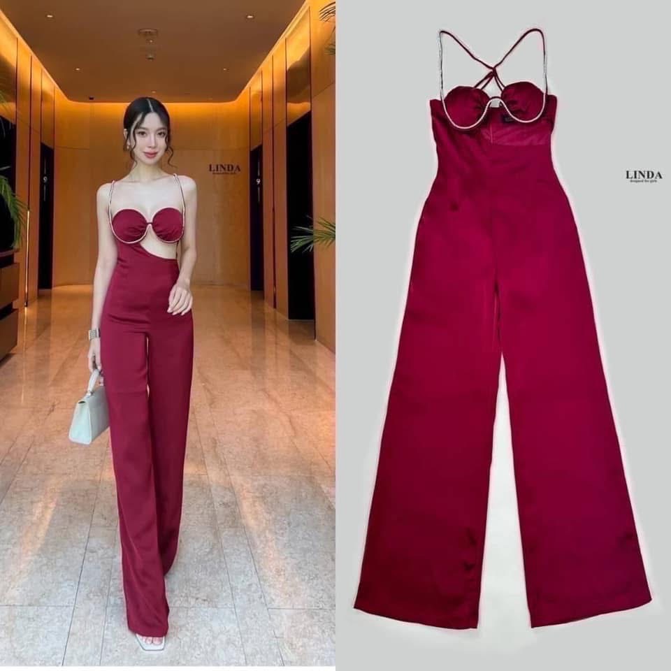 จั๊มสูทขายาว ผ้าซุปเปอร์ซาติน มี 2 สี สีแดงและสีดำ พริ้วสวย สยาย เงางาม ตรงช่วงอก และตรงสาย แต่งด้วยเพชร ใส่สบาย : สินค้าคุณภาพ (พร้อมส่ง)