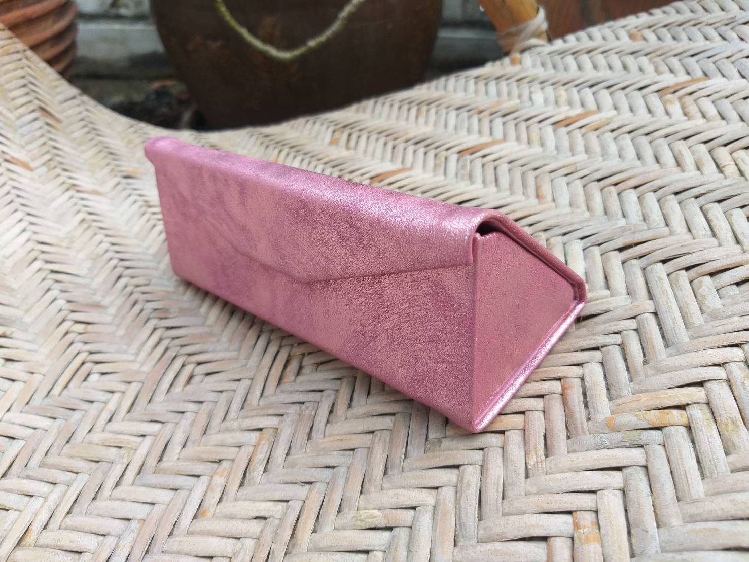 กล่องแว่น JiNS กล่องสามเหลี่ยม สุดเก๋