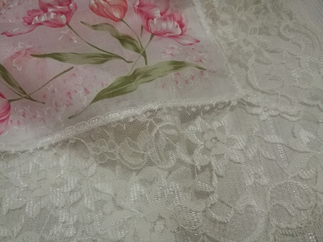 ผ้าเช็ดหน้าลูกไม้ Pierre Cardin สวยอลังสุดๆ