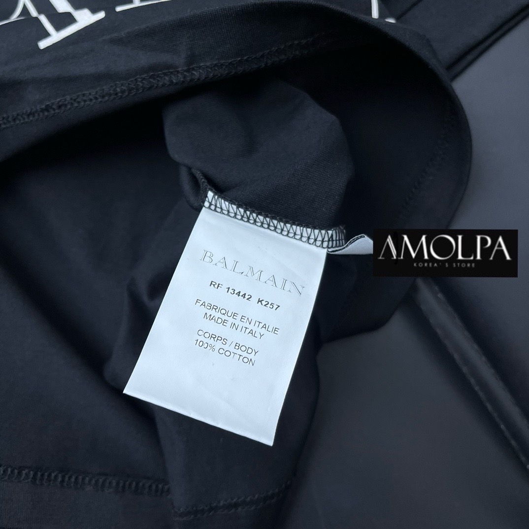 เสื้อยืด BALMAIN กระดุมปั้มไหล่ สวยเด่น ลายใหม่ชนช๊อปป ใส่สบาย : สินค้าคุณภาพ (พร้อมส่ง)