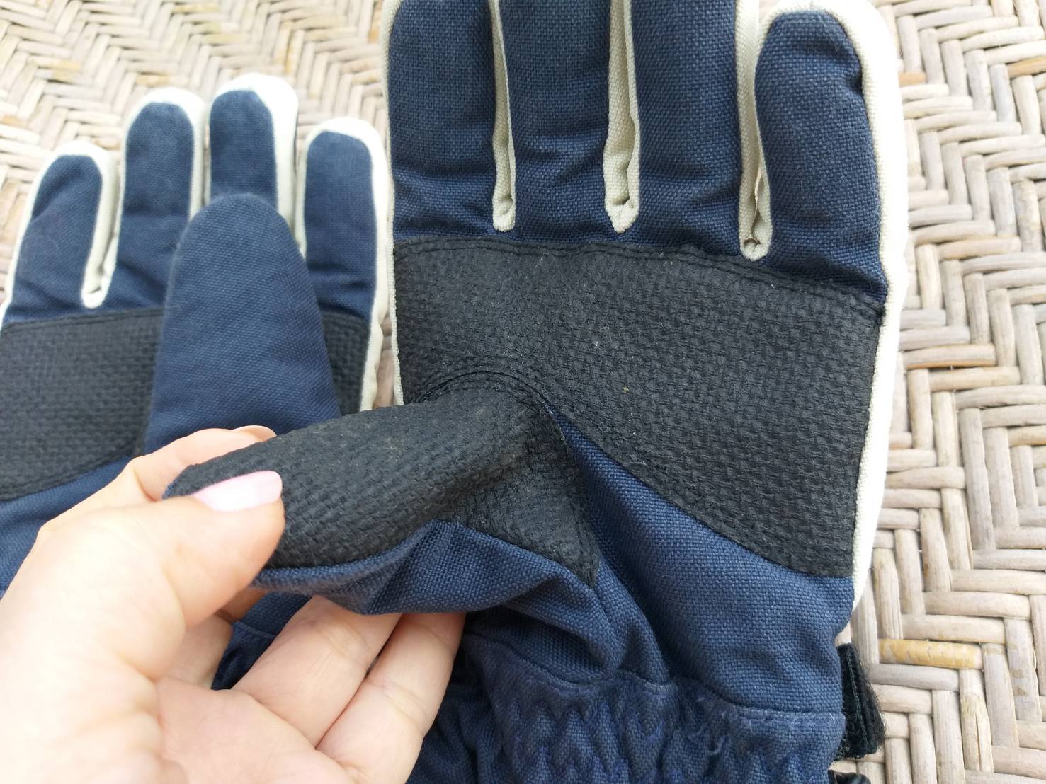 ถุงมือเด็กโต ถุงมือหนาอุ่นติดลบ