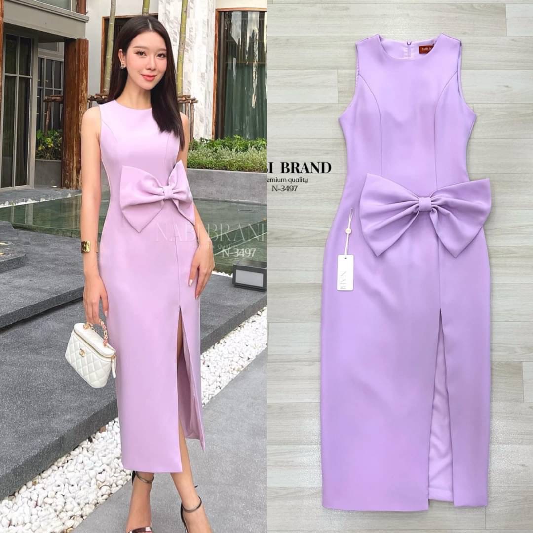 เดรสแขนกุดยาวสีม่วงพาสเทล สีสวยละมุน น่ารักมากก เพิ่มความน่ารักความแซ่บหลัง กับ โบว์ใหญ่และมีผ่าด้านหน้าทรงAเล็กน้อย ใส่สบาย : สินค้าคุณภาพ (พร้อมส่ง)