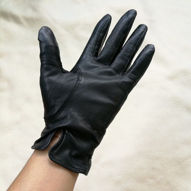 ถุงมือหนังแท้สีดำ หญิง ไซด์ S