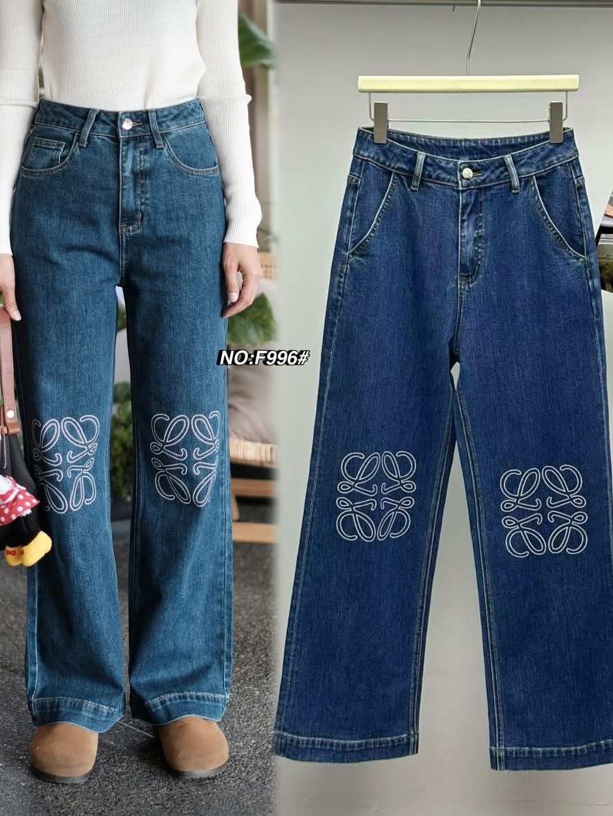 กางเกงยีนส์ขากระบอก ทรงใหม่ เอวสูง บอกเลยรุ่นนี้เนื้อผ้ายีนส์ยืดอย่างดี ผ้านิ่มมากกกค่ะ ฟอกสีสวย ใส่สบาย : สินค้าคุณภาพ (พร้อมส่ง)