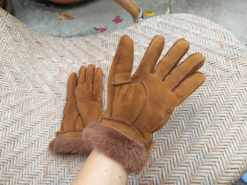 ถุงมือ JILL ผ้าชามัวร์บุขนทั้งมือ อุ่นติดลบ