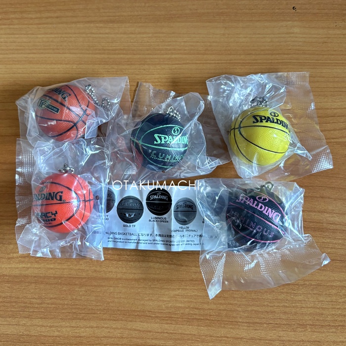 กาชาปองโมเดลลูกบาสเกตบอล SPALDING Basketball Swing