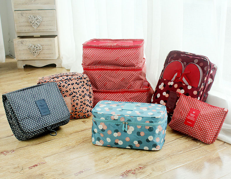 DINIWELL กระเป๋าใส่รองเท้าสำหรับเดินทาง หรือเล่นกีฬา ผลิตจากโพลีเอสเตอร์คุณภาพดี กันน้ำ มี 5 สี 5 ลายให้เลือก