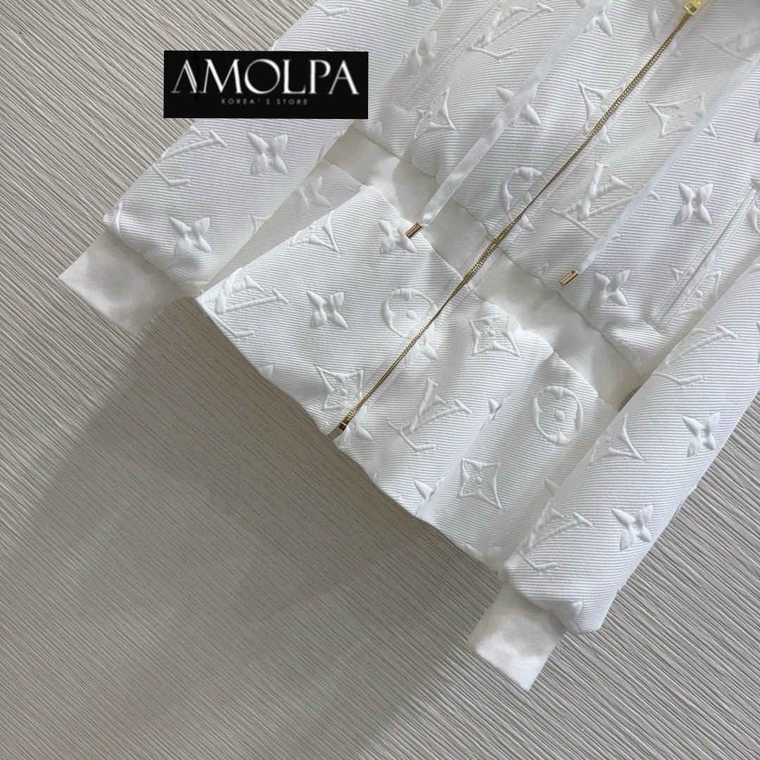 JACKET LV 3D งาน 1 : 1 งานสวยสุด ปัง เนื้อผ้าดีม๊าก ผ้าใส่สบายมาก ห้ามพลาดใส่สบายสุดๆ ใส่สบาย : สินค้าคุณภาพ (พร้อมส่ง)