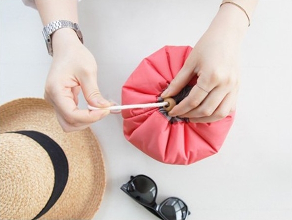 กระเป๋าเครื่องสำอางขนาดใหญ่ มาพร้อมกระเป๋าแยกขนาดเล็ก และถุง PVC ใส่แปรงแต่งหน้า (Travel Dresser Pouch)