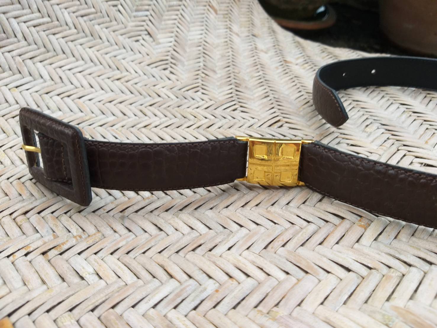 เข็มขัดหนังแท้ GIVENCHY สุดเก๋