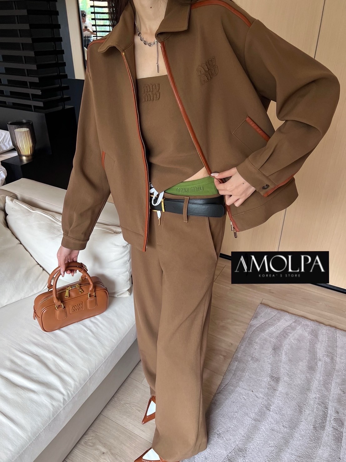 JACKET MIU MIU . ผ้าอย่างเทพ มีน้ำหนักสุดๆ งานสวยน่ารัก ตามช๊อปเลยน๊า ใส่สบาย : สินค้าคุณภาพ (พร้อมส่ง)