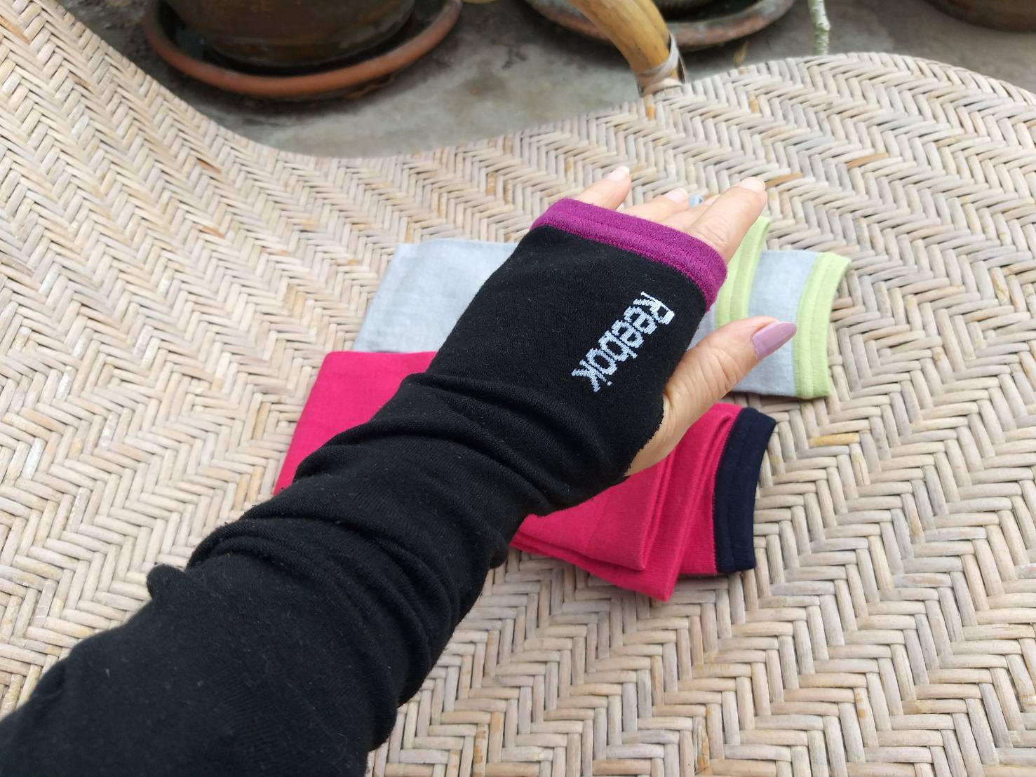 ปลอกแขนนักปั่นจักรยาน Reebox 3 คู่ /ของใหม่/