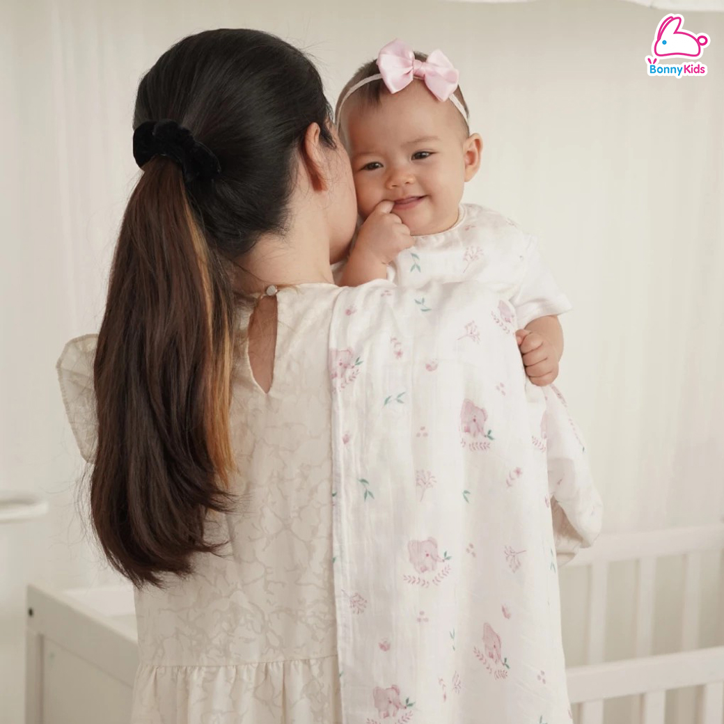 Sofflin (ซอฟฟลิน) ผ้าห่อตัวมัสลินใยไผ่ 47x47 นิ้ว ผ้าทอโปร่งสบาย ระบายอากาศได้ดี (แพ็ค 1 ชิ้น)