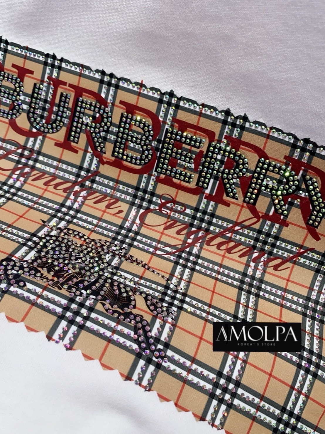 เสื้อยืด BB ปักLOGO หน้าอกลายBBเพชร แน่น สวยเด่น ลายใหม่ชนช๊อปป สวยม๊ากกกกก เนื้อผ้าดีมากๆค่ะ ผ้าเย็นๆ ใส่สบายสุดๆ ใส่สบาย : สินค้าคุณภาพ (พร้อมส่ง)