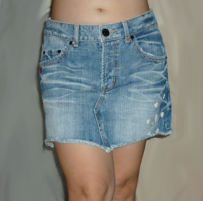 กระโปรงยีนส์แนวเซอร์แอบหวาน น่าใส่มาก 33-40-13