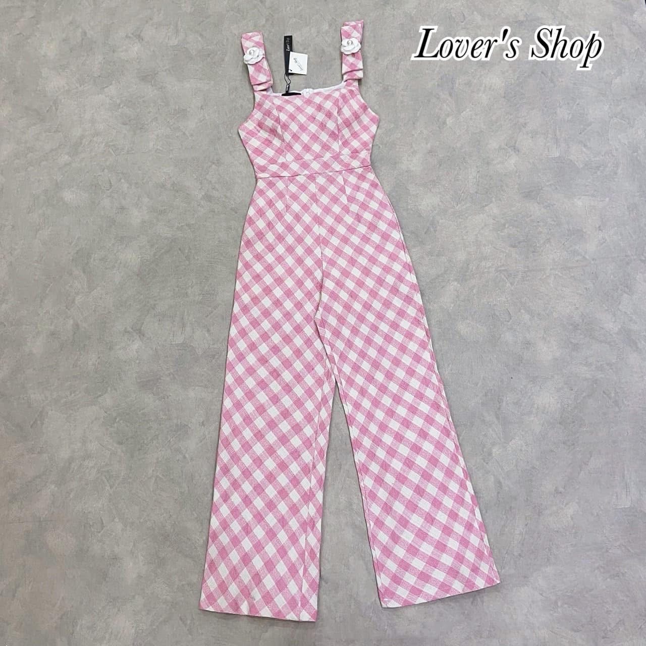 จั้มสูทกางเกงลายสก๊อต ตรงช่วงบ่าทำเป็นโบว์สำเร็จ ประดับดอกไม้ ดีเทลทรงพอดีตัว ใส่สบาย : สินค้าคุณภาพ (พร้อมส่ง)