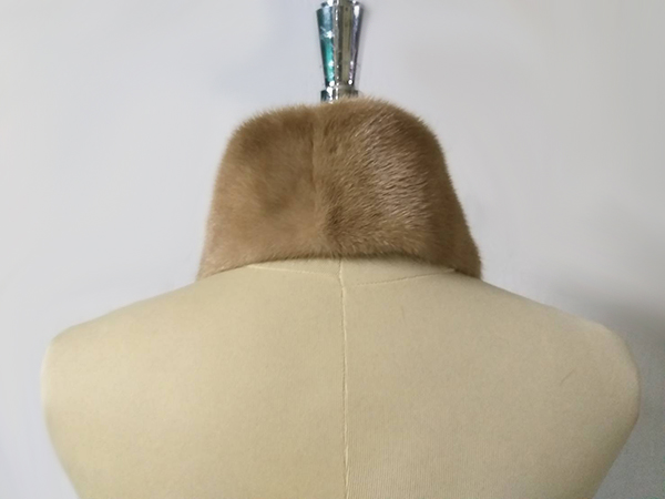 ผ้าพันคอ แต่งโค้ท ขนมิ้งค์แท้จากเดนมาร์ก (ของใหม่)