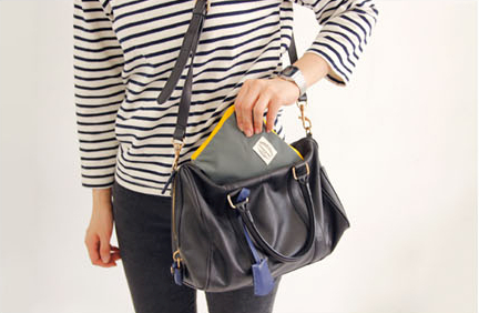 กระเป๋าช้อปปิ้งพับเก็บได้ ผ้าหนา สีสันสดใส ผลิตจากโพลีเอสเตอร์กันน้ำ คุ้มค่า (Foldable Duffle Bag for Travel)