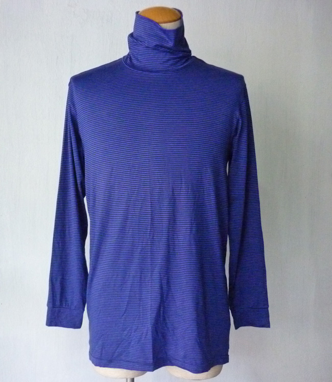 เสื้อฮีทเทคชาย ลายทางม่วงดำ Uniqlo heattech Sz L