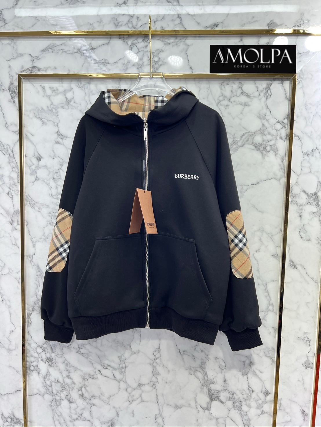 JACKET BB !!! ใส่ได้2 ด้าน งานHIEND สุดๆ ห้ามพลาด งานดีสุดๆ ค่ะ ใส่แล้วสวย หรู ไฮโซ มาก ใส่สบาย : สินค้าคุณภาพ (พร้อมส่ง)